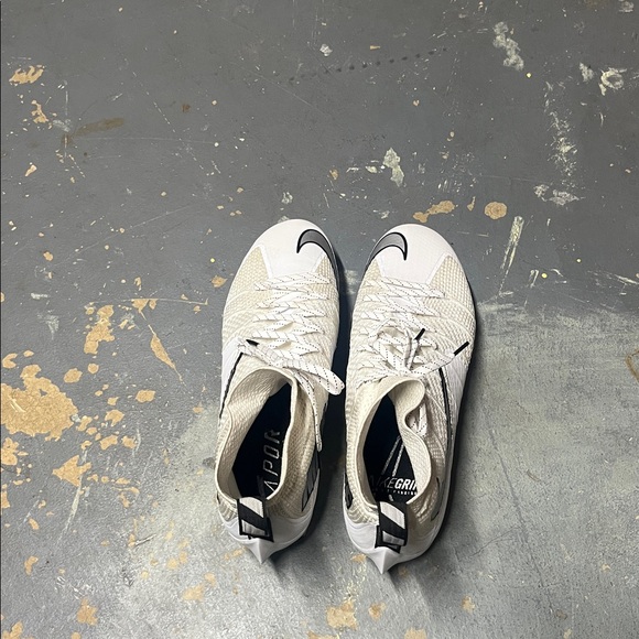 Nike cleats - Picture 5 of 6